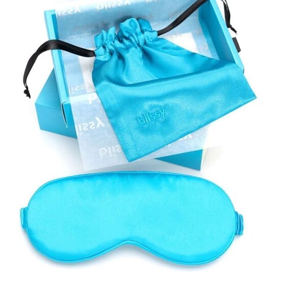 Blissy 100 % Mulberry Silk Sleep Mask - Bahama Blue - Picture 5 of 10